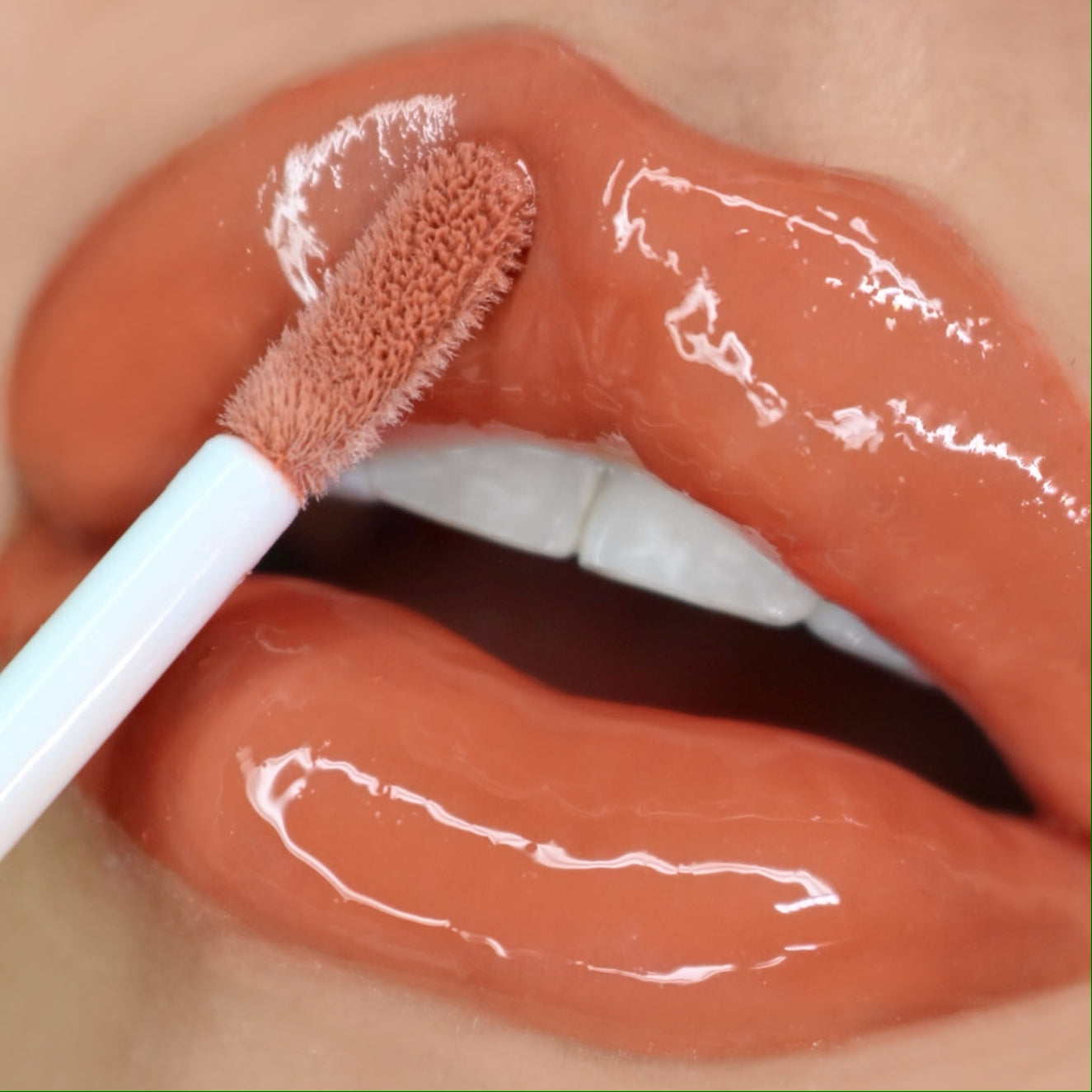 'Brown Sugar' Ultra Dazzle Lipgloss